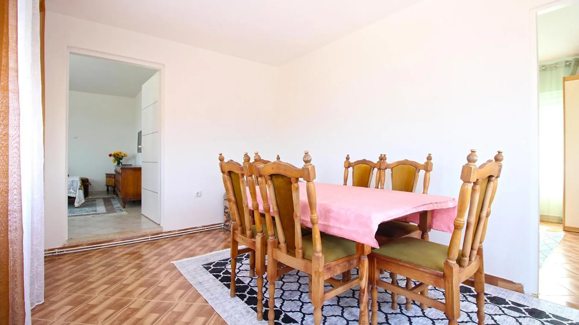Apartments Hasiba 1362 Перой