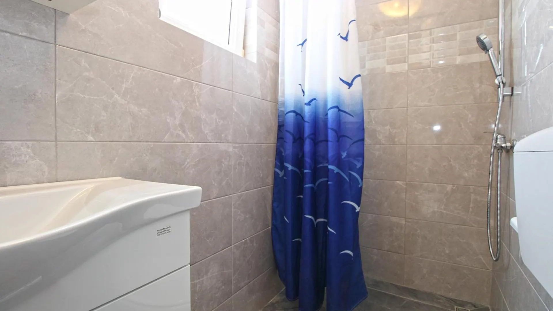 Apartments Hasiba 1362 Перой