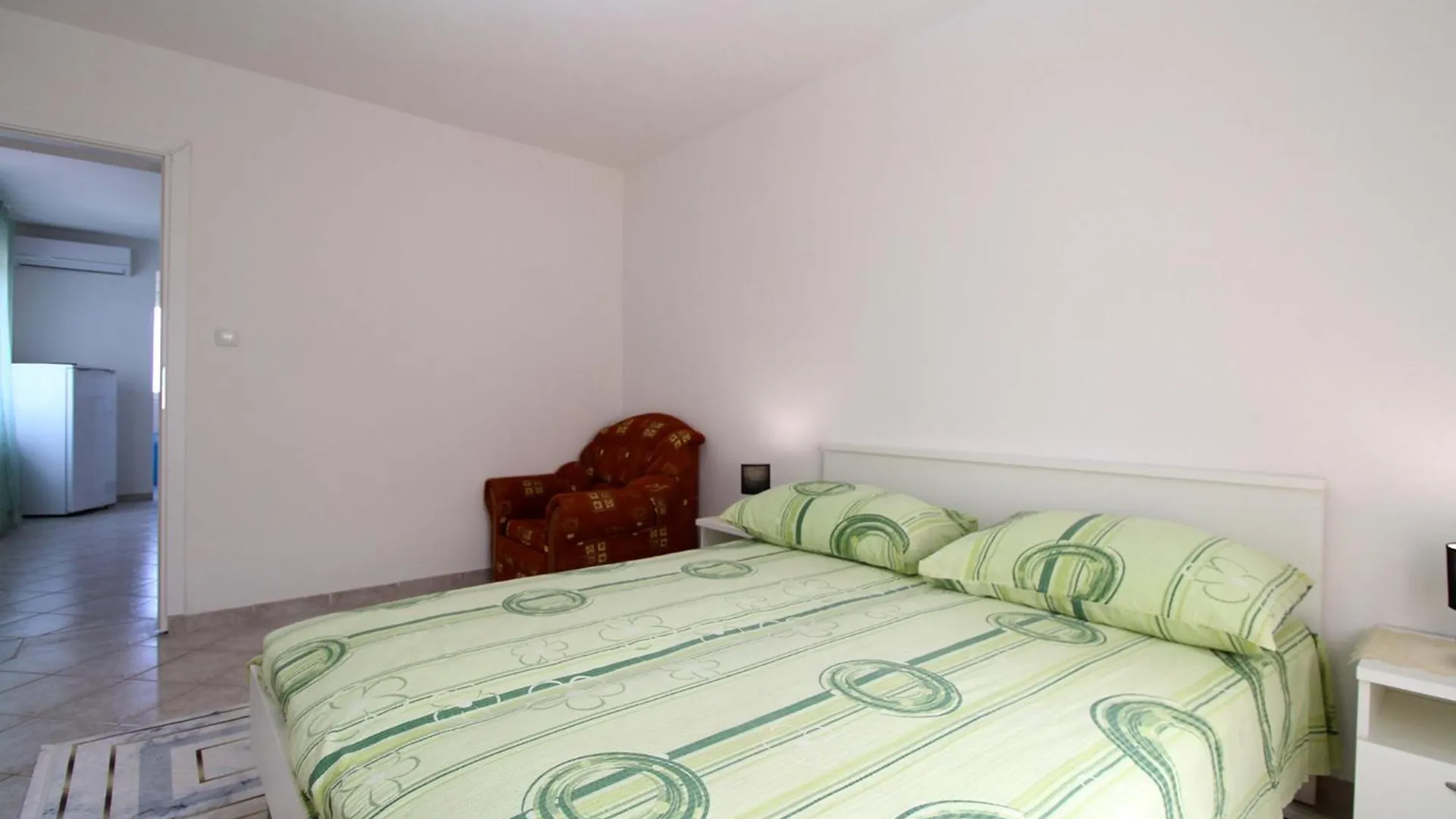 Apartments Hasiba 1362 Перой