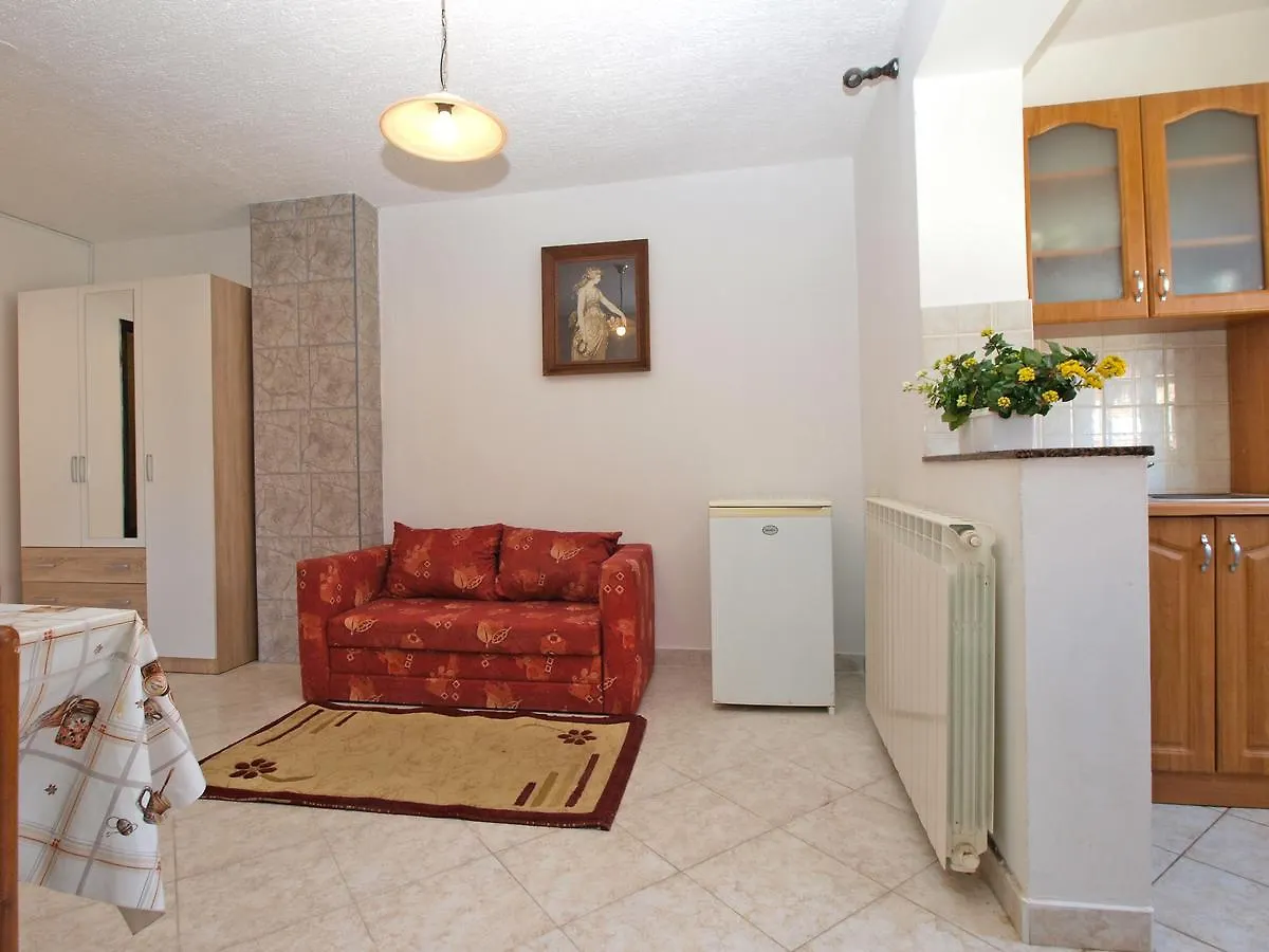 Apartments Hasiba 1362 Перой