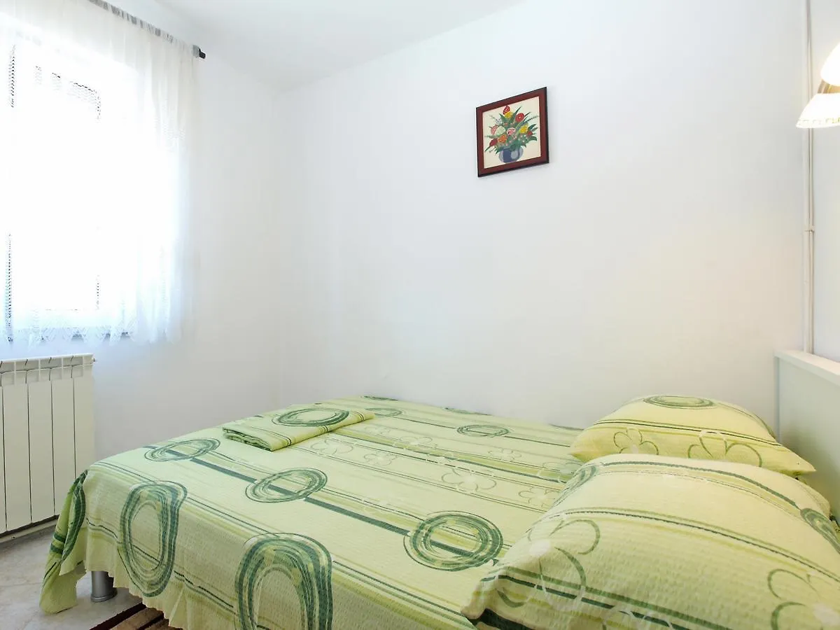 Apartments Hasiba 1362 Перой