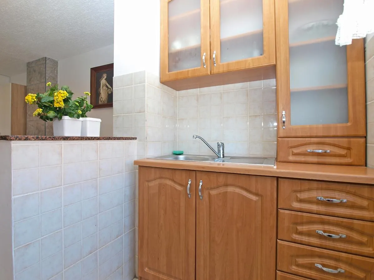 Apartments Hasiba 1362 Перой 0*,  Хорватия