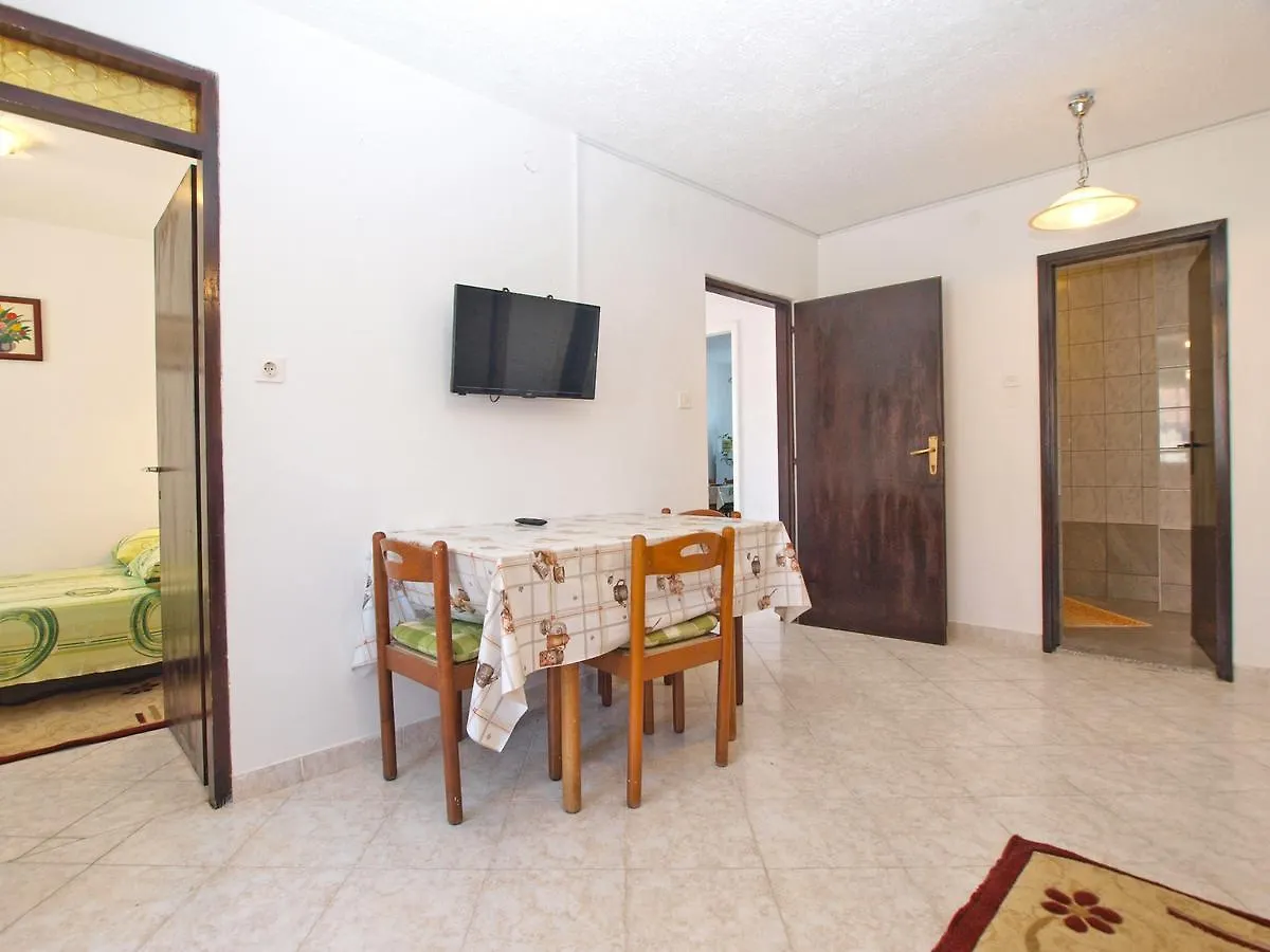 Apartments Hasiba 1362 Перой